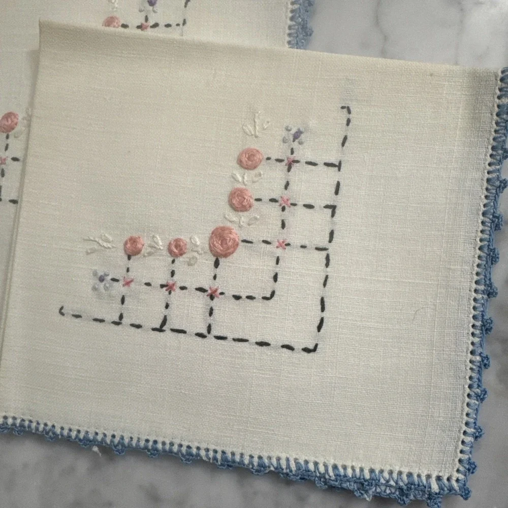Vintage,‎ White Linen, Embroidered Flowers Cocktail 10
